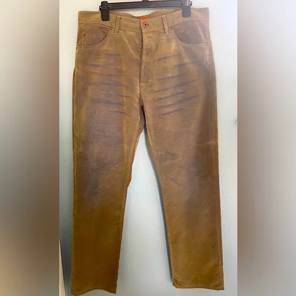 Hugo Boss Button fly brown Corduroys. Size 36x34.