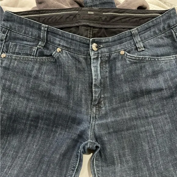 BOSS JEANS HUGO BOSS SIZE 29/34 PERFECT CONDITION