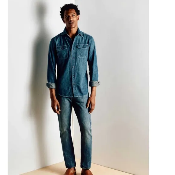 Imogene + Willie Jeans Barton Slim in distressed medium wash Size 28