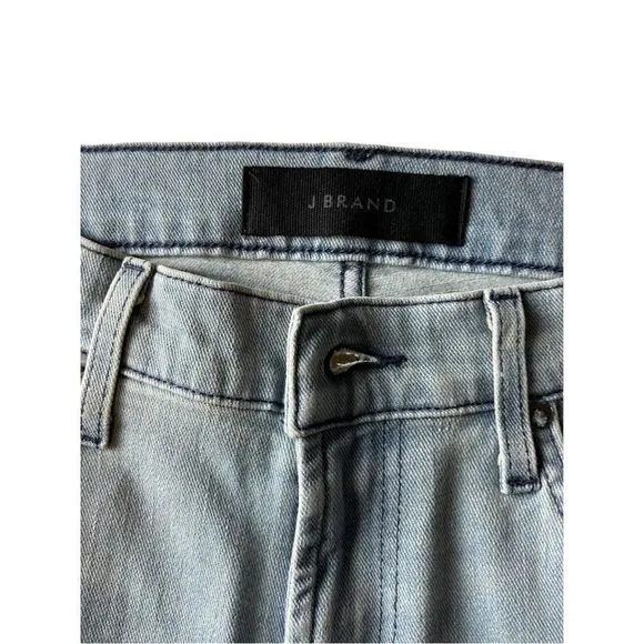 NWT J BRAND SKINNY FIT SIZE 30
          
      NWT