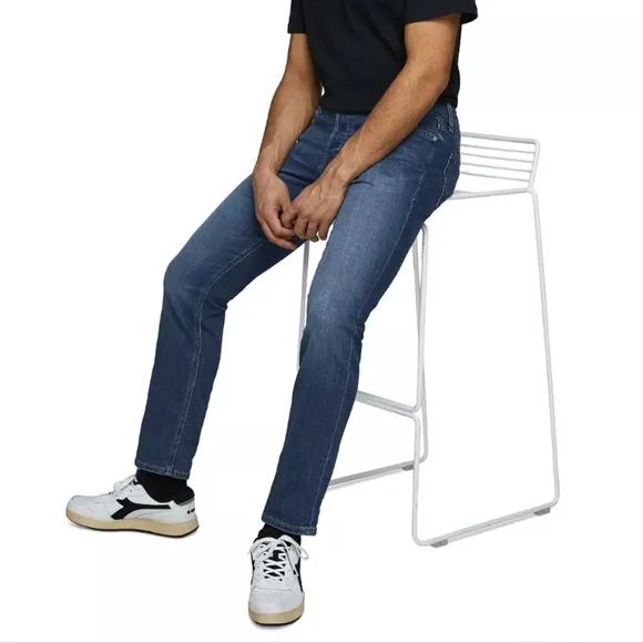 Jack & Jones NWT Medium Wash Glenn Slim Fit Jeans
          
      NWT