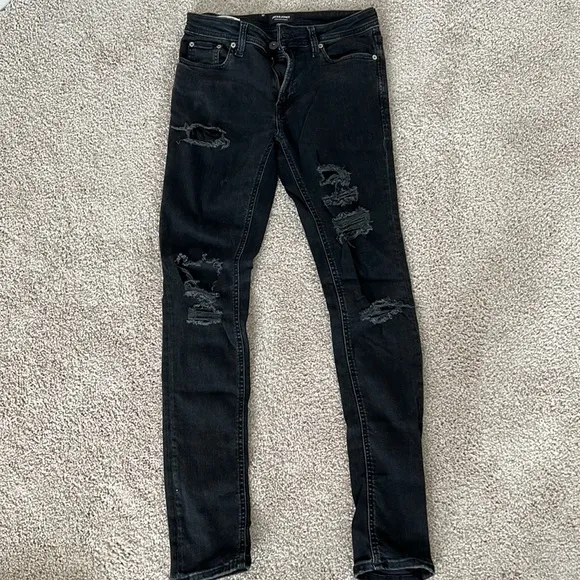 Like New! Jack & Jones Skinny Ripped Jeans