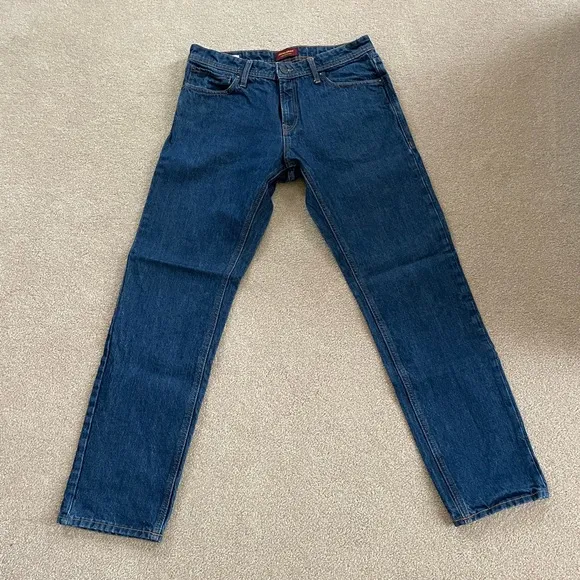 Men’s dark wash jeans