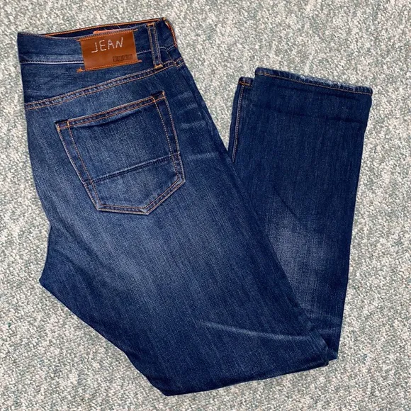 Slim jean medium dark wash inseam 29.5”