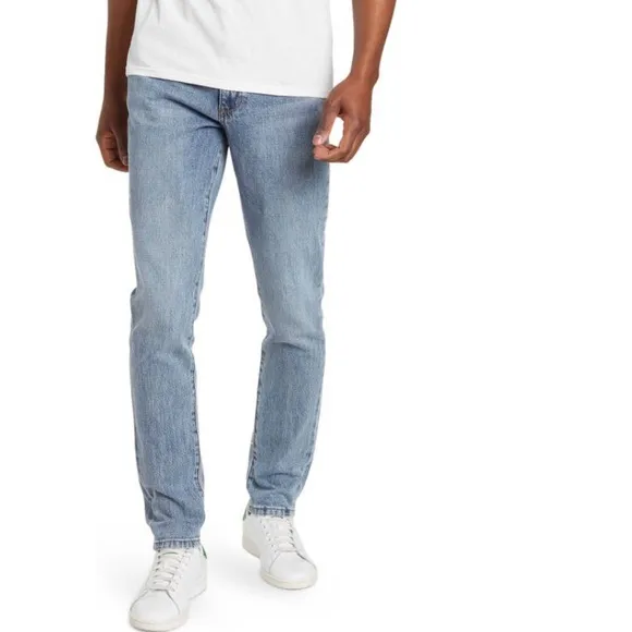 Joe’s tampered slim jeans in blue size 33
          
      NWT