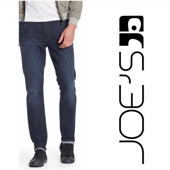 🆕️ Joe's Jeans | kinetic Slim High Rise jeans
          
      NWT