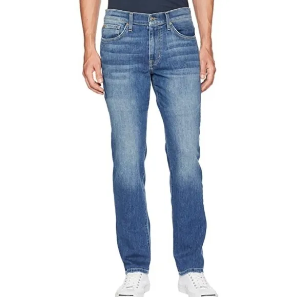 Joe's Jeans The Brixton Straight and Narrow Size 31x32 Medium Wash