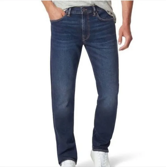 Joe's Jeans The Brixton Straight and Narrow Size 31x32