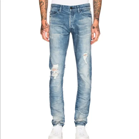 * NEW JOHN ELLIOTT The Cast 2 F68
          
      NWT
