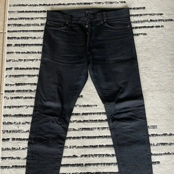 John Elliott the Cast 2 - Obsidian Size 33