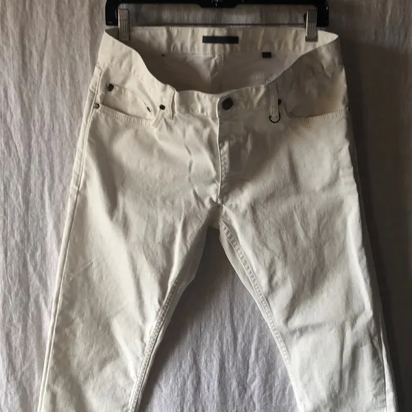 Like new John Varvatos china white cream jeans straight to taper size 32 reg