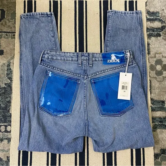 New JORDACHE Vintage Straight Leg Jeans Size 28
          
      NWT