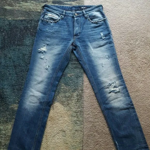 Just Cavalli men's jeans with studs NWT 31x31
          
      NWT