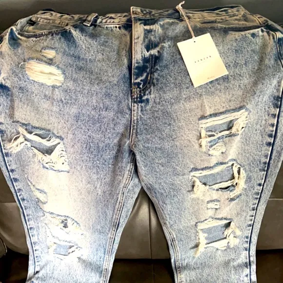 Kancan mom jeans brand new
          
      Boutique