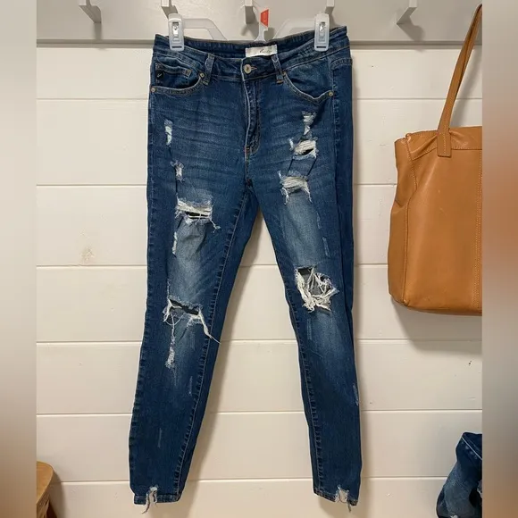 Kancan distressed denim