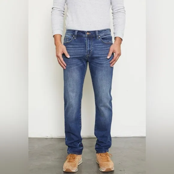 KAN CAN | Kancan Slim Straight Jeans
              
      NWT