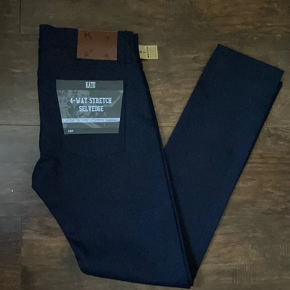 Brand new Pants “Kato” with tags . Size 33 . Dark blue color .
          
      NWT