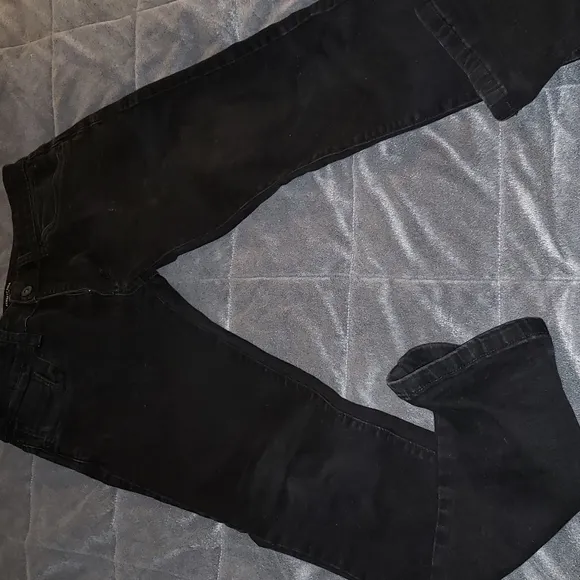Kenneth Cole black slim fit 30X30 jean