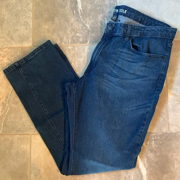 Kenneth Cole Mens Blue Jeans size 36 /32 (cotton/spandex blend) Like New