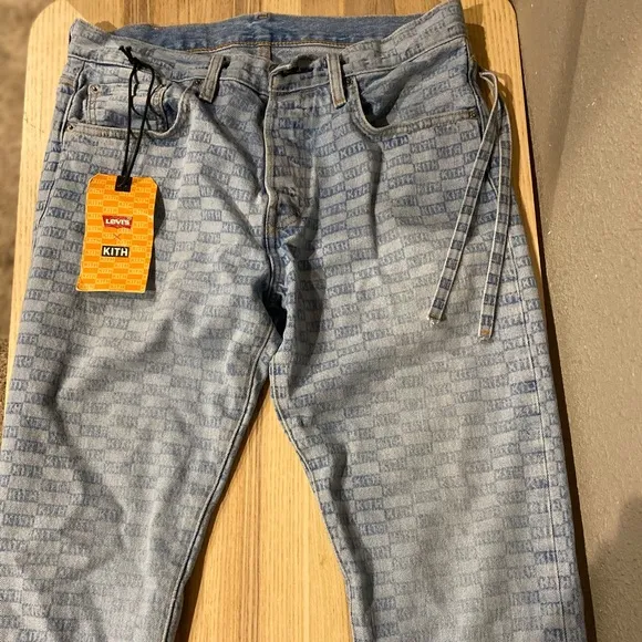 Kith x Levi’s Salt Bleached AOP 501