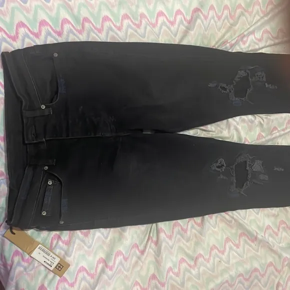Don’t want them
          
      NWT