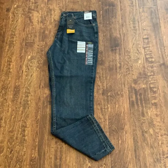 🎉 HP 🎉 Lee Relaxed Fit Straight Leg Jeans Size 34x32
          
      NWT