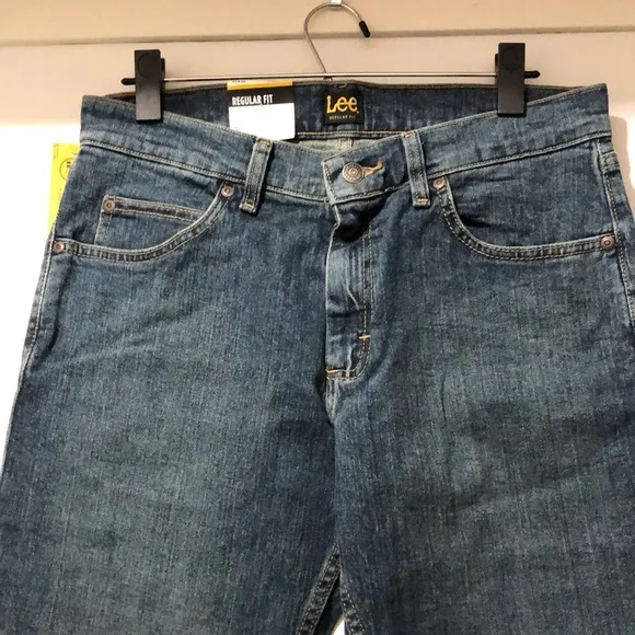 Lee Men 31x32 Regular Fit Straight Leg Stretch Cotton Denim Jean Casual Workwear
          
      NWT