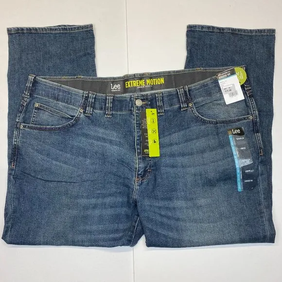 Men's B&T Lee Extreme Motion Athletic Fit Tapered Leg Jeans (2105278) Mega 50x32
          
      NWT