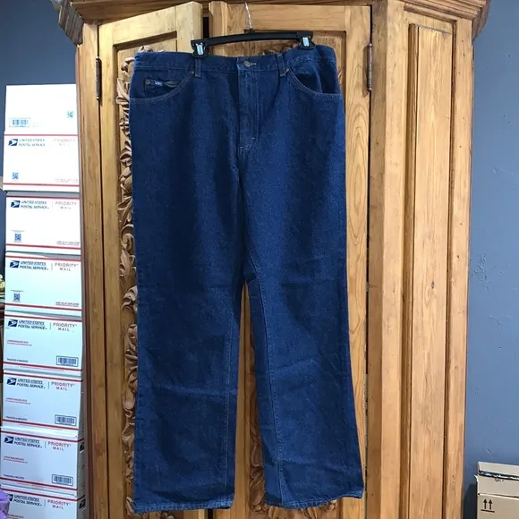 NWT Lee regular boot cut jean 40 x 32
          
      NWT