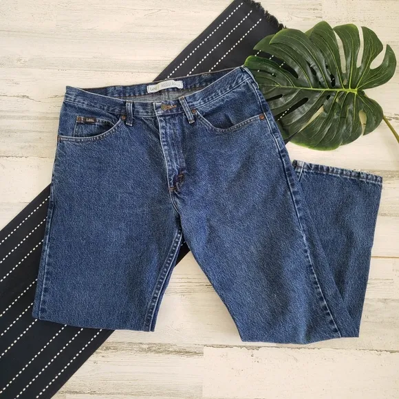 Lee| Regular Fit Jeans Straight Leg Mid Wash Size 34 x 30
