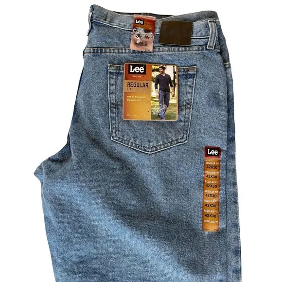 Lee Men's Regular Fit Straight Leg Jeans Size 42W x 30L Light Stone
          
      NWT