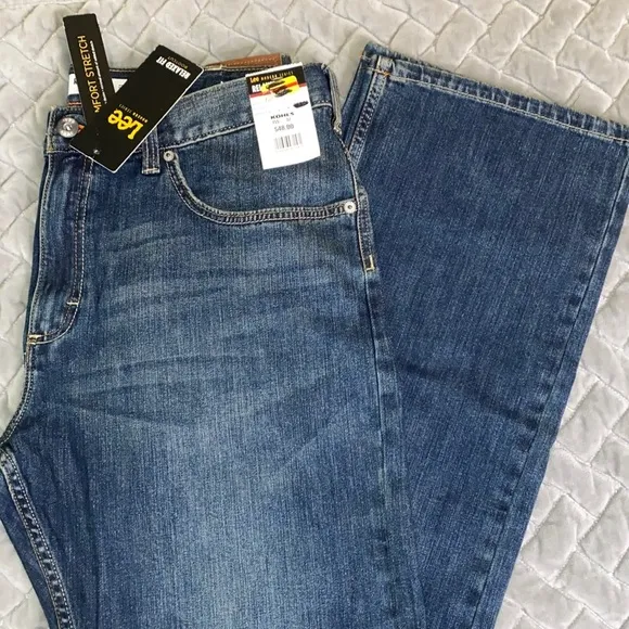 Lee Jeans Relaxed Fit Bootcut EAGLE EYE Size 36x34
          
      NWT