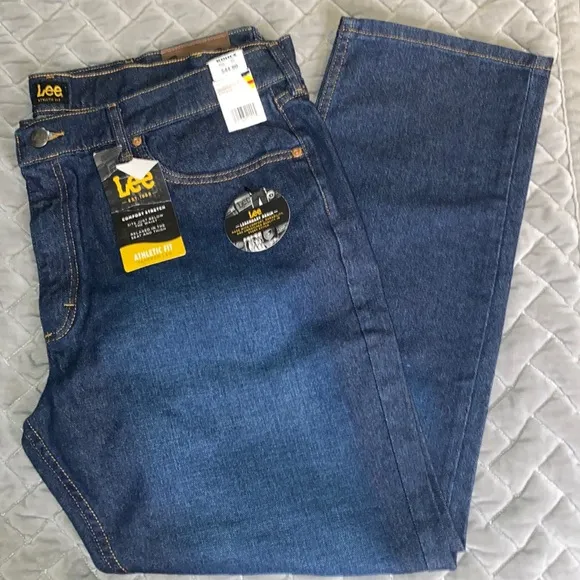 Lee Jeans Athletic Fit SIMON Size 40x32
          
      NWT