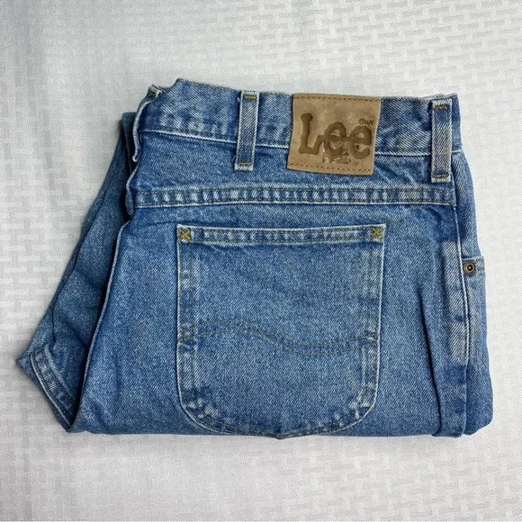 Vintage Lee jeans, medium blue wash, great condition
