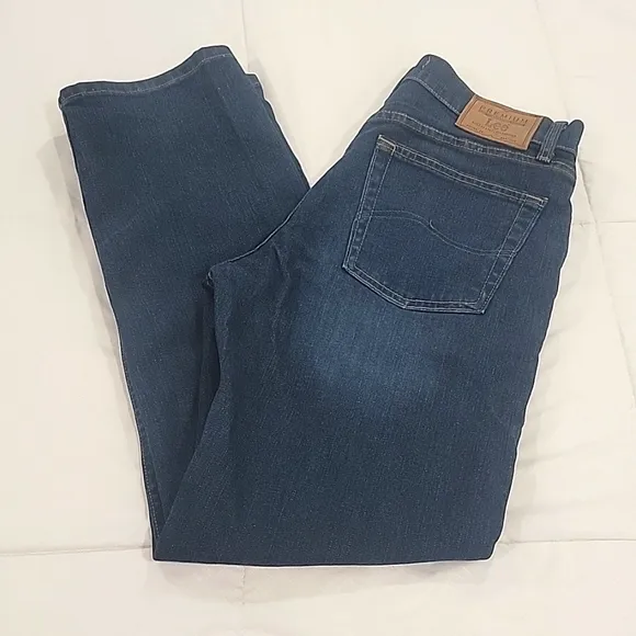 Lee Premium Regular fit Straight Jeans 32 x 30.  E2
