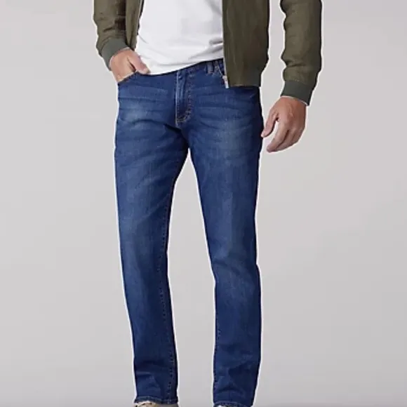 Lee 34x34 Extreme Motion Straight Fit Jeans New with all tags
          
      NWT