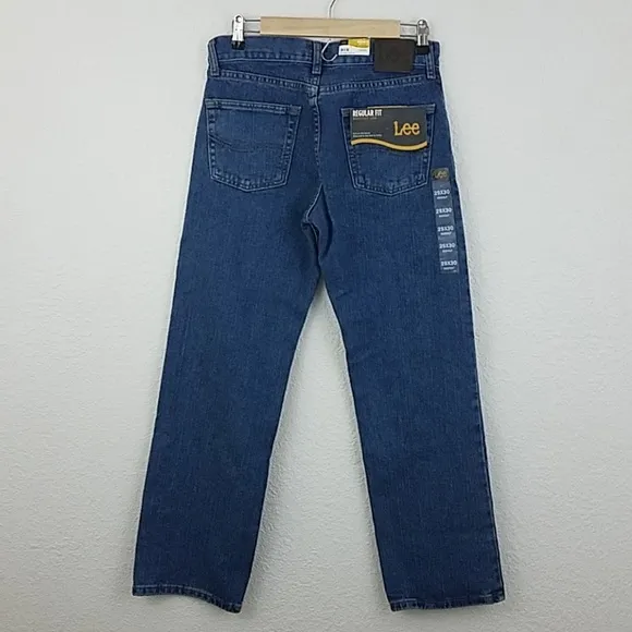 𝅺NWT Lee regular fit Bootcut Jean's pepper stone
          
      NWT