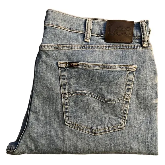 #57 Lee Jeans | Light-Wash Men’s Jeans | 40X30 | Straight Leg | Plus Size