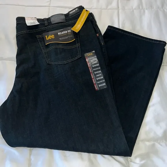 NWT Lee Men’s Big & Tall dark blue jeans 👖size 54x32 🌼
          
      Boutique
