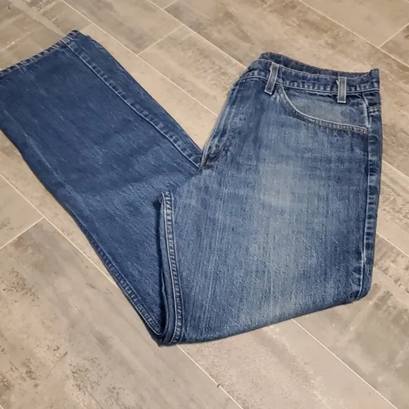 GUC Vtg Mens Levi Medium Blue Jeans