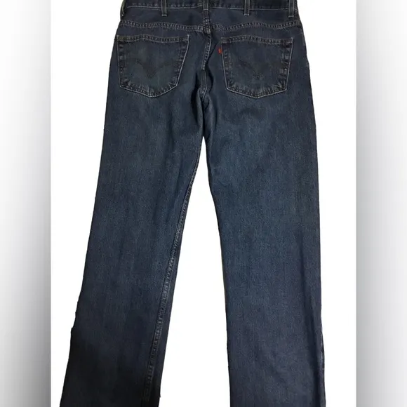 Levi’s Relaxed Fit Jeans Size 38x34 EUC