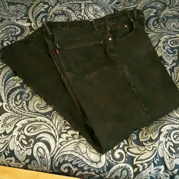 Levi  Black Relaxed Fit Jeans