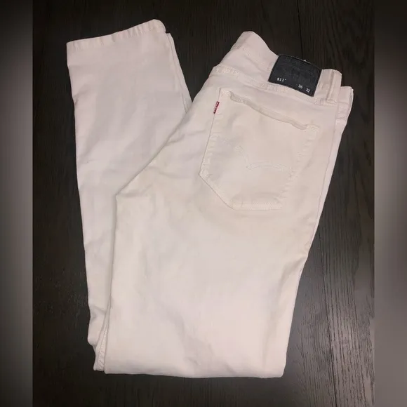 Levi’s 511 Skinny White Jeans Size 36x32