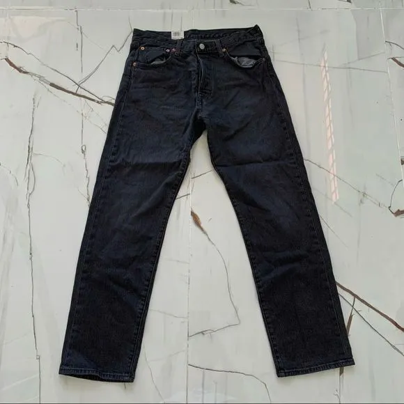 Levi's 501 Men's Original Straight Leg Fit Black Jeans Size 32x30 NWT
          
      NWT