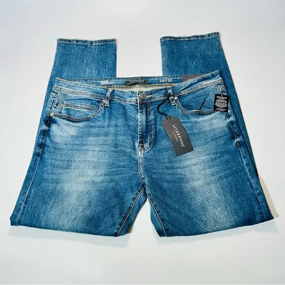 Liverpool jeans Relaxed Straight leg jeans medium wash classic men size 38 X 32
          
      NWT