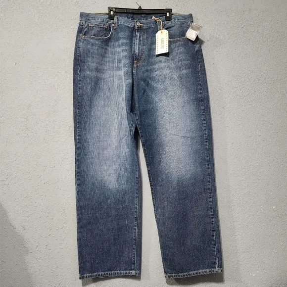 nwt lucky brand gene montesano men's jeans size 40 loose fit
          
      NWT