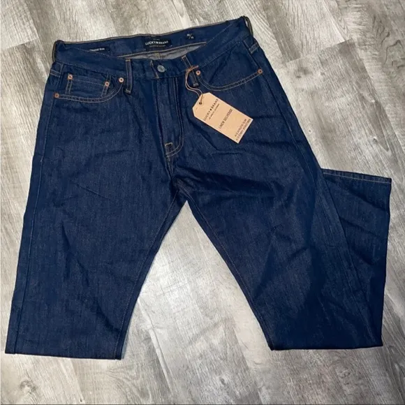 NWT lucky brand jeans size 30/32
          
      NWT