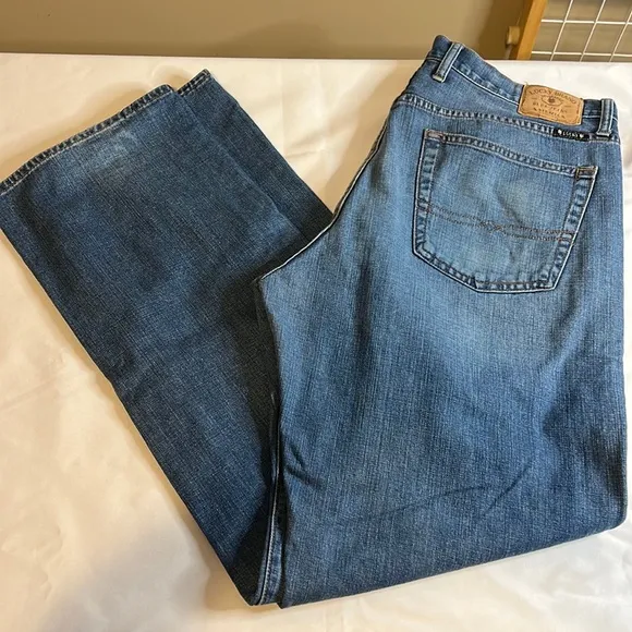Lucky brand men’s jeans 8 relaxed straight size 36x34