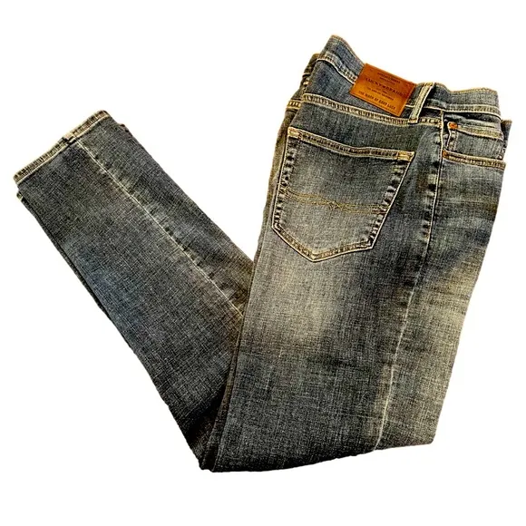 Lucky Brand Men's 410 Athletic Slim 31x32 Dark Wash Denim Jeans NWT
          
      NWT