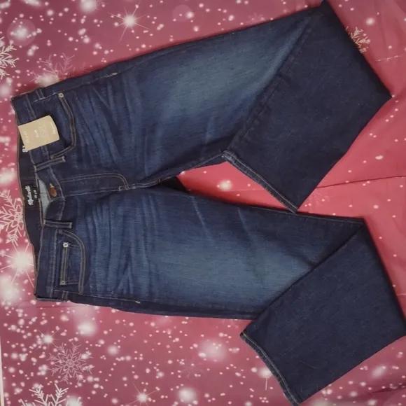 Madewell slim jeans size 35x32
          
      NWT